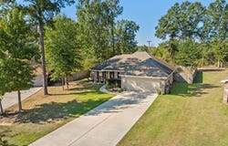 142 Lost Orchard Dr, Purvis, MS 39475