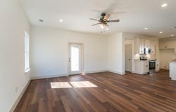 315 String Prairie Way, Smithville, TX 78957