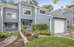 11 Timber Ridge, Mount Kisco, NY 10549