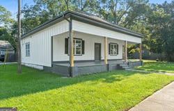 347 Ww Carr Avenue, Jackson, GA 30233