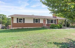 5514 Castle Rock Rd, Roanoke, VA 24018