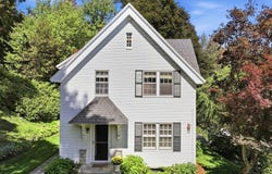 39 Otsego Road, Worcester, MA 01609