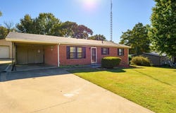 709 Hicks Avenue, Livermore, KY 42352