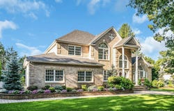 1 Weeping Cherry Lane, Commack, NY 11725