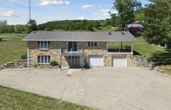 8311 Hidden Valley Road, Dubuque, IA 52003