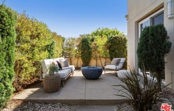 5816 W 85th Pl, Los Angeles, CA 90045