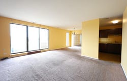 7 E CARRIAGEWAY Drive, Hazel Crest, IL 60429