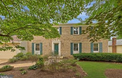 4509 WAKEFIELD CHAPEL Road, ANNANDALE, VA 22003