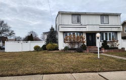 883 McKenna Avenue, Baldwin, NY 11510
