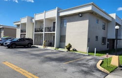 9000 SW 24th St, Miami, FL 33165