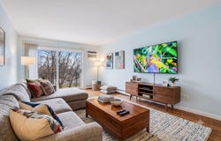 10041 S Walnut Terrace, Palos Hills, IL 60465