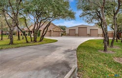 249 Post Oak Bend, Inez, TX 77968