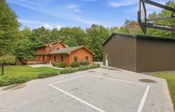 47 Fermoy Lane, Waymart, PA 18472