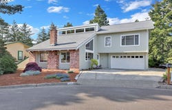 2235 10TH St, Florence, OR 97439