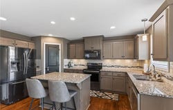 10006 E 212th Street, Peculiar, MO 64078