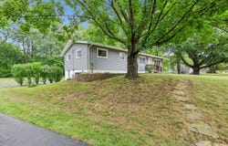 31625 Bainbridge Rd, Solon, OH 44139