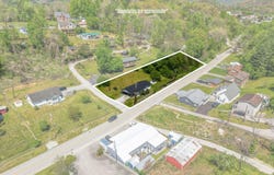 10 Frog Avenue, Manchester, KY 40962