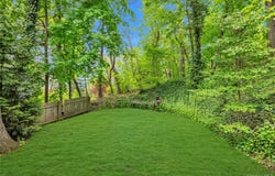 9 Winding Way, Sea Cliff, NY 11579