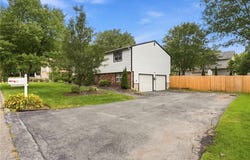 7 Cindy Circle, Johnston, RI 02919
