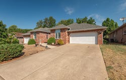 3211 W Sunset Street, Springfield, MO 65807