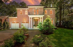 129 Rangeley Rd, Brookline, MA 02467