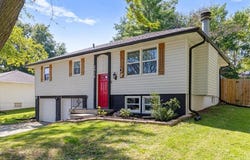 3916 S Crackerneck Road, Independence, MO 64055