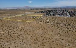 3 Mojave Dr, Adelanto, CA 92301