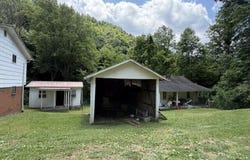1722 Spruce Pine Road, Garner, KY 41817