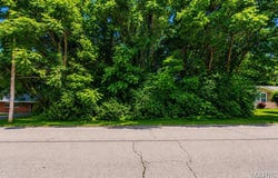 Montclair, Fairview Heights, IL 62208