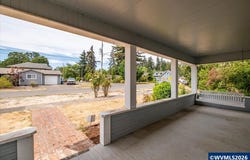 115 S 6th St, Independence, OR 97351