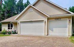 7402 FOREST DR, Minocqua, WI 54548