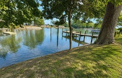 373 E Fairway Drive, Kilmarnock, VA 22482