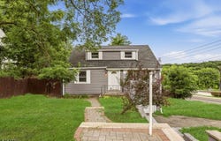 1 Lorelei Rd, West Orange Twp., NJ 07052-1810