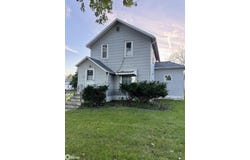 807 6th Street, Grundy Center, IA 50638