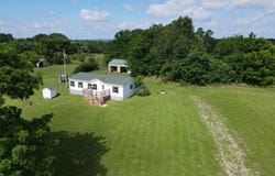 2149 King Road, Mountain Grove, MO 65711