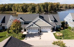 615 Pettibone Pointe Way, La Crosse, WI 54601