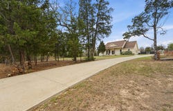 202 Cedar Hills Dr, Elgin, TX 78621