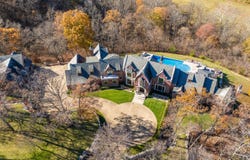 6052 E Summit View Drive, Springfield, MO 65809
