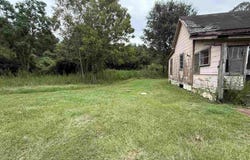 221 Perdido St, Atmore, AL 36562