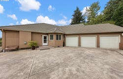 3147 TANNER PARK Dr, Eugene, OR 97405