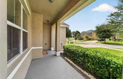 9637 TRONCAIS Circle, THONOTOSASSA, FL 33592