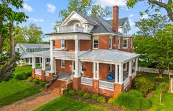 306 BAY AVE, CAPE CHARLES, VA 23310