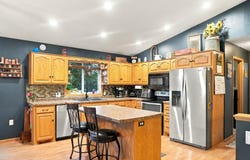 722 4th Avenue NW, Melrose, MN 56352