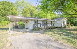 406 McConkey St, Madisonville, TN 37354