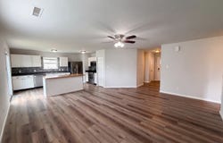526 Bourneside Drive, Greenfield, IN 46140