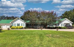 1197 Vonier Rd., Pavo, GA 31778