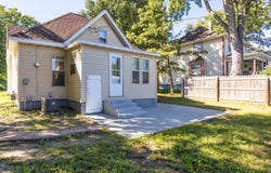 1304 14th St, Aurora, NE 68818
