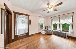 106 Oak Avenue, Matamoras, PA 18336