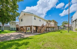 396 SE 241st St, Suwannee, FL 32692