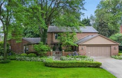 47 Fordcroft Road, Grosse Pointe Shores, MI 48236